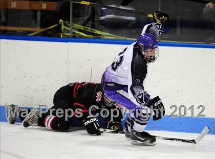 Thumbnail 2 in Branford vs. North Branford (CIAC Division II Semifinal) photogallery.