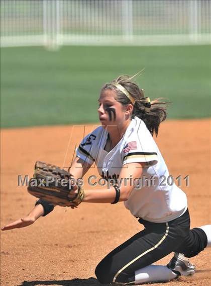 Thumbnail 3 in Calvary Chapel vs. Citrus Valley (CIF SS D6 Final) photogallery.