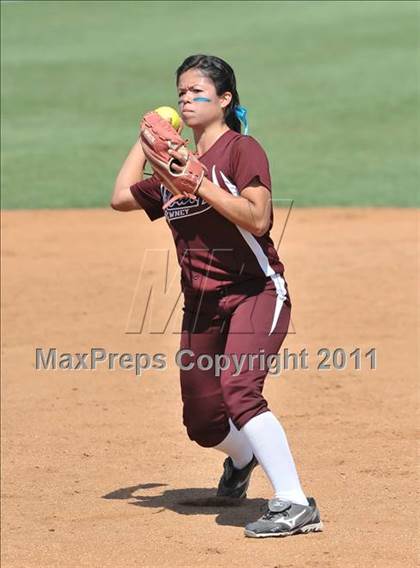 Thumbnail 3 in Calvary Chapel vs. Citrus Valley (CIF SS D6 Final) photogallery.