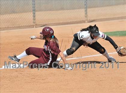 Thumbnail 2 in Calvary Chapel vs. Citrus Valley (CIF SS D6 Final) photogallery.