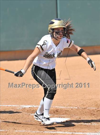 Thumbnail 2 in Calvary Chapel vs. Citrus Valley (CIF SS D6 Final) photogallery.