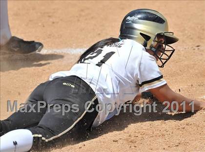 Thumbnail 2 in Calvary Chapel vs. Citrus Valley (CIF SS D6 Final) photogallery.