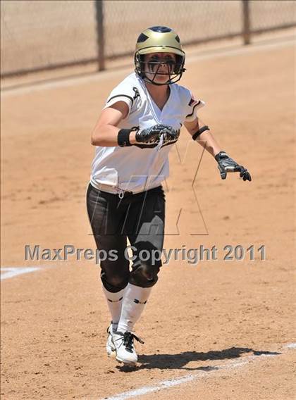 Thumbnail 2 in Calvary Chapel vs. Citrus Valley (CIF SS D6 Final) photogallery.