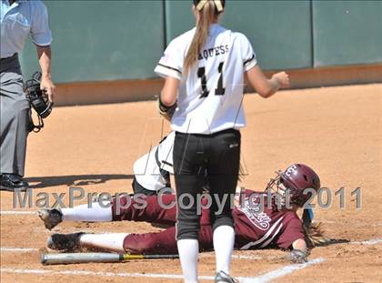 Thumbnail 2 in Calvary Chapel vs. Citrus Valley (CIF SS D6 Final) photogallery.