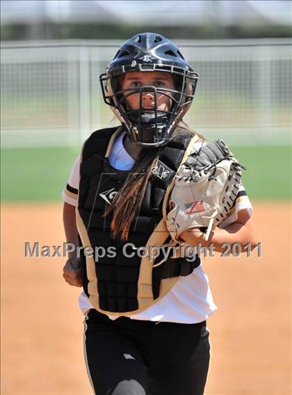 Thumbnail 2 in Calvary Chapel vs. Citrus Valley (CIF SS D6 Final) photogallery.