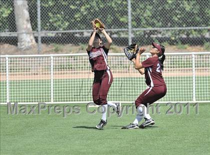 Thumbnail 2 in Calvary Chapel vs. Citrus Valley (CIF SS D6 Final) photogallery.