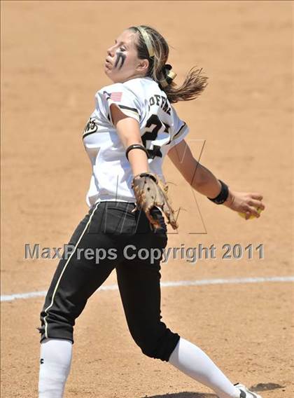 Thumbnail 3 in Calvary Chapel vs. Citrus Valley (CIF SS D6 Final) photogallery.