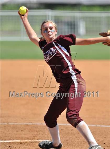 Thumbnail 2 in Calvary Chapel vs. Citrus Valley (CIF SS D6 Final) photogallery.