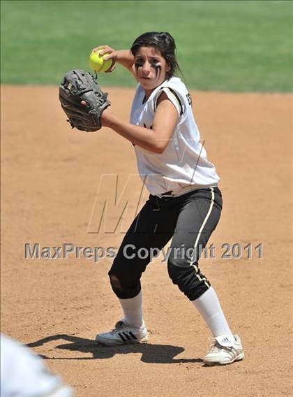 Thumbnail 2 in Calvary Chapel vs. Citrus Valley (CIF SS D6 Final) photogallery.