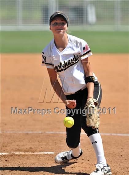 Thumbnail 2 in Calvary Chapel vs. Citrus Valley (CIF SS D6 Final) photogallery.