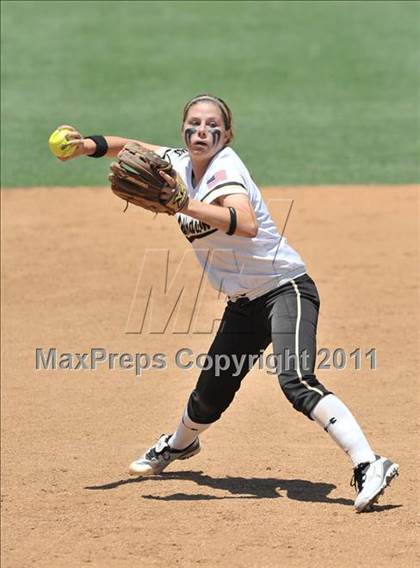 Thumbnail 2 in Calvary Chapel vs. Citrus Valley (CIF SS D6 Final) photogallery.