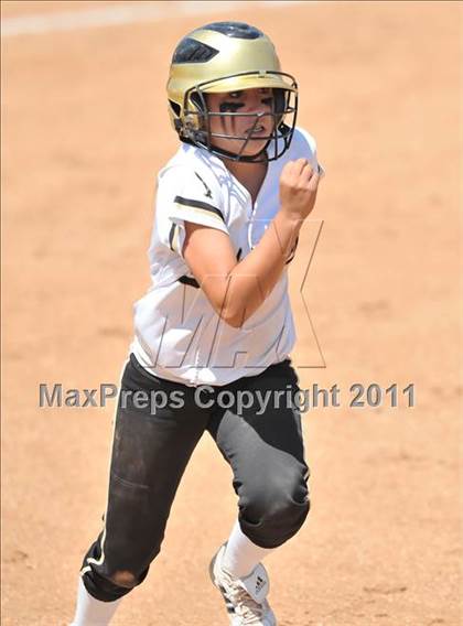 Thumbnail 2 in Calvary Chapel vs. Citrus Valley (CIF SS D6 Final) photogallery.