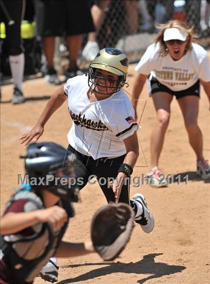 Thumbnail 1 in Calvary Chapel vs. Citrus Valley (CIF SS D6 Final) photogallery.