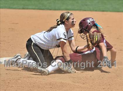 Thumbnail 3 in Calvary Chapel vs. Citrus Valley (CIF SS D6 Final) photogallery.