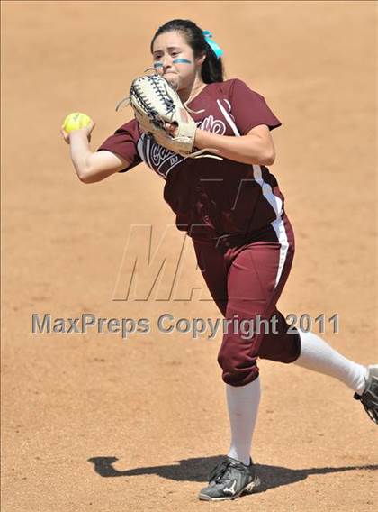 Thumbnail 3 in Calvary Chapel vs. Citrus Valley (CIF SS D6 Final) photogallery.