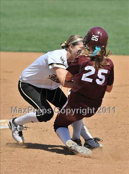 Thumbnail 3 in Calvary Chapel vs. Citrus Valley (CIF SS D6 Final) photogallery.