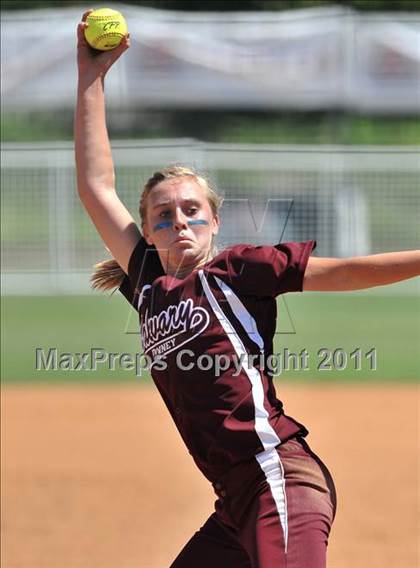 Thumbnail 3 in Calvary Chapel vs. Citrus Valley (CIF SS D6 Final) photogallery.