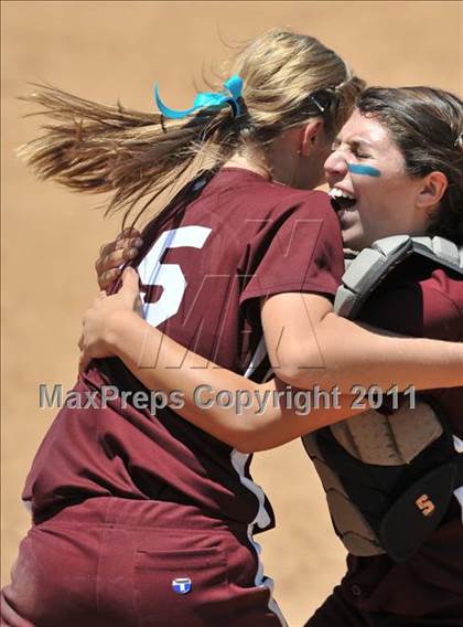Thumbnail 3 in Calvary Chapel vs. Citrus Valley (CIF SS D6 Final) photogallery.