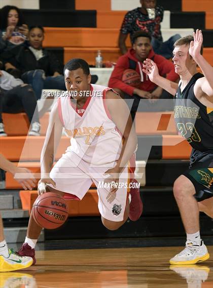 Thumbnail 3 in Argonaut vs. Encina Prep (Mesa Verde Challenge) photogallery.