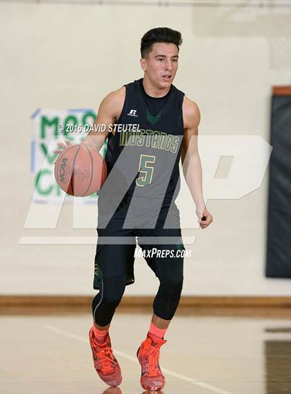 Thumbnail 1 in Argonaut vs. Encina Prep (Mesa Verde Challenge) photogallery.