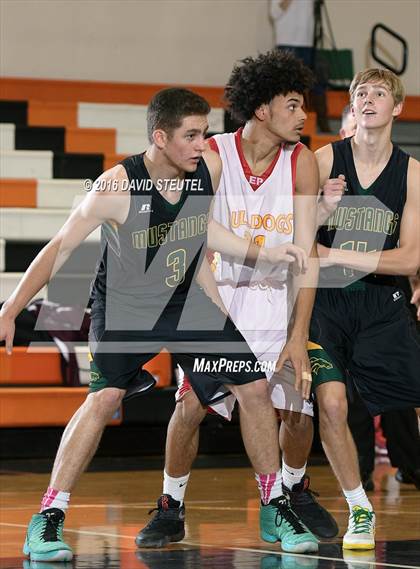 Thumbnail 1 in Argonaut vs. Encina Prep (Mesa Verde Challenge) photogallery.