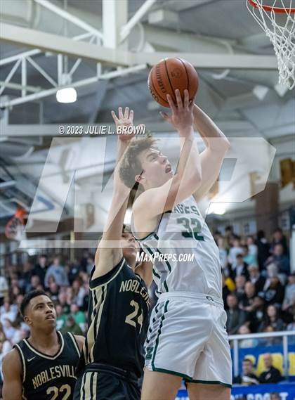 Thumbnail 2 in Noblesville vs. Zionsville (IHSAA 4A Sectional 8 Final) photogallery.