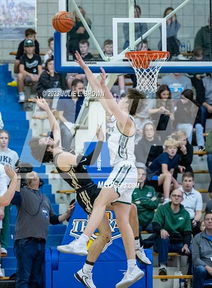 Thumbnail 1 in Noblesville vs. Zionsville (IHSAA 4A Sectional 8 Final) photogallery.