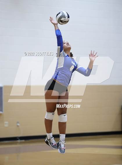 Thumbnail 1 in Central Crossing @ Logan (OHSAA D1 Sectional) photogallery.