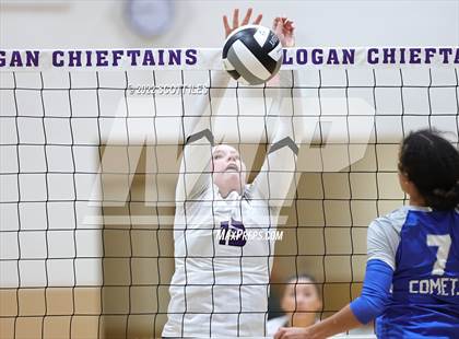 Thumbnail 1 in Central Crossing @ Logan (OHSAA D1 Sectional) photogallery.