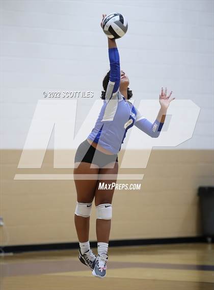 Thumbnail 2 in Central Crossing @ Logan (OHSAA D1 Sectional) photogallery.
