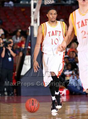 Thumbnail 3 in Fairfax vs. Taft (CIF LA City Finals) photogallery.
