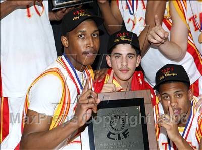 Thumbnail 3 in Fairfax vs. Taft (CIF LA City Finals) photogallery.