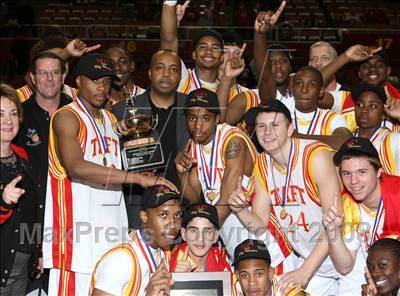 Thumbnail 2 in Fairfax vs. Taft (CIF LA City Finals) photogallery.