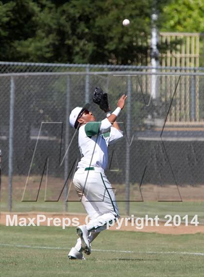 Thumbnail 3 in Granite Bay vs. De La Salle photogallery.