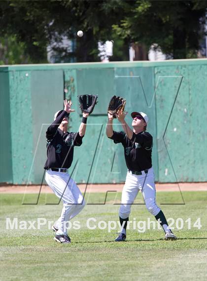 Thumbnail 1 in Granite Bay vs. De La Salle photogallery.