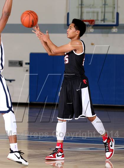 Thumbnail 3 in Rolling Hills Prep vs. Lawndale (Cavalier Classic) photogallery.