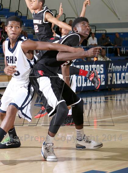 Thumbnail 2 in Rolling Hills Prep vs. Lawndale (Cavalier Classic) photogallery.