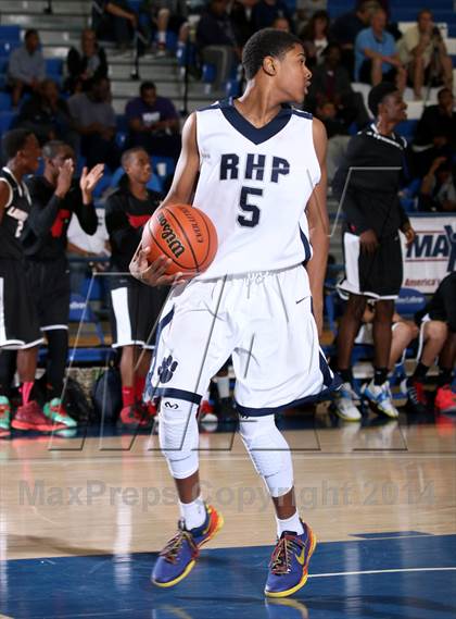 Thumbnail 2 in Rolling Hills Prep vs. Lawndale (Cavalier Classic) photogallery.