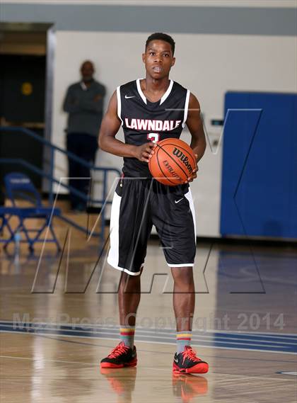 Thumbnail 2 in Rolling Hills Prep vs. Lawndale (Cavalier Classic) photogallery.