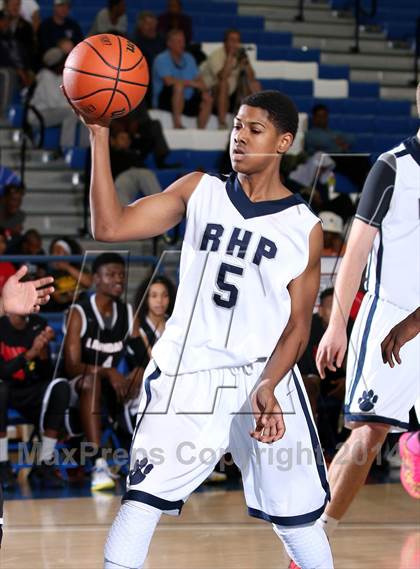 Thumbnail 3 in Rolling Hills Prep vs. Lawndale (Cavalier Classic) photogallery.