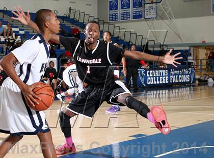 Thumbnail 3 in Rolling Hills Prep vs. Lawndale (Cavalier Classic) photogallery.