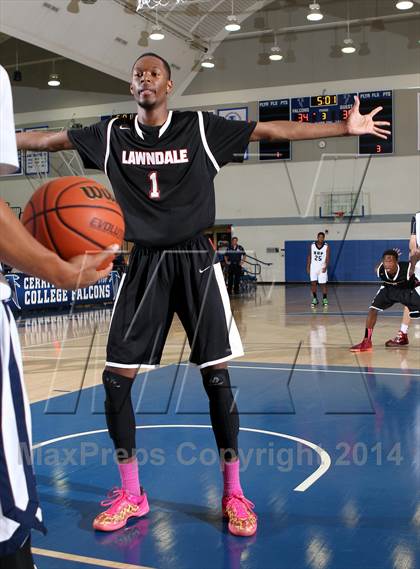 Thumbnail 1 in Rolling Hills Prep vs. Lawndale (Cavalier Classic) photogallery.