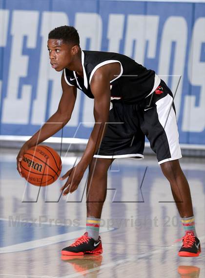 Thumbnail 1 in Rolling Hills Prep vs. Lawndale (Cavalier Classic) photogallery.