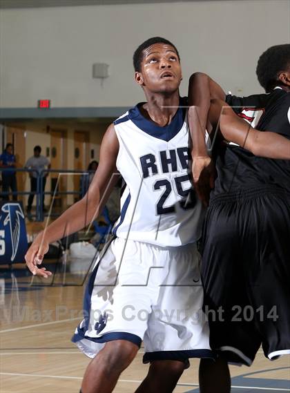 Thumbnail 2 in Rolling Hills Prep vs. Lawndale (Cavalier Classic) photogallery.