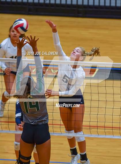 Thumbnail 1 in Reagan [Ronald] vs Smithson Valley (NEISD Volleyball Tournament) photogallery.