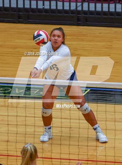 Thumbnail 2 in Reagan [Ronald] vs Smithson Valley (NEISD Volleyball Tournament) photogallery.