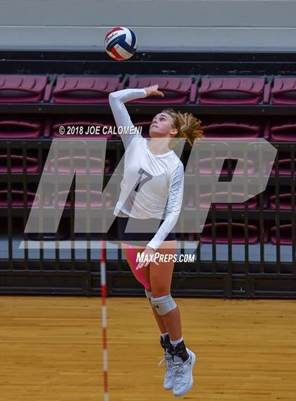 Thumbnail 2 in Reagan [Ronald] vs Smithson Valley (NEISD Volleyball Tournament) photogallery.