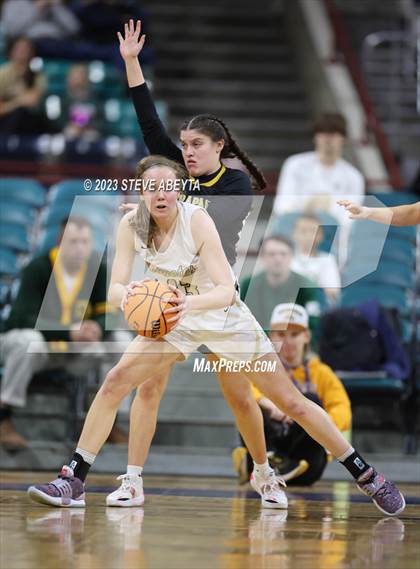 Thumbnail 3 in Monarch vs. Arapahoe (CHSAA 6A Semifinal) photogallery.