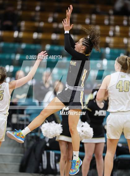Thumbnail 1 in Monarch vs. Arapahoe (CHSAA 6A Semifinal) photogallery.