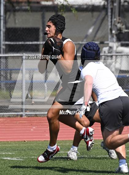 Thumbnail 1 in San Clemente vs. Corona del Mar (Brave 8 Invitational) photogallery.